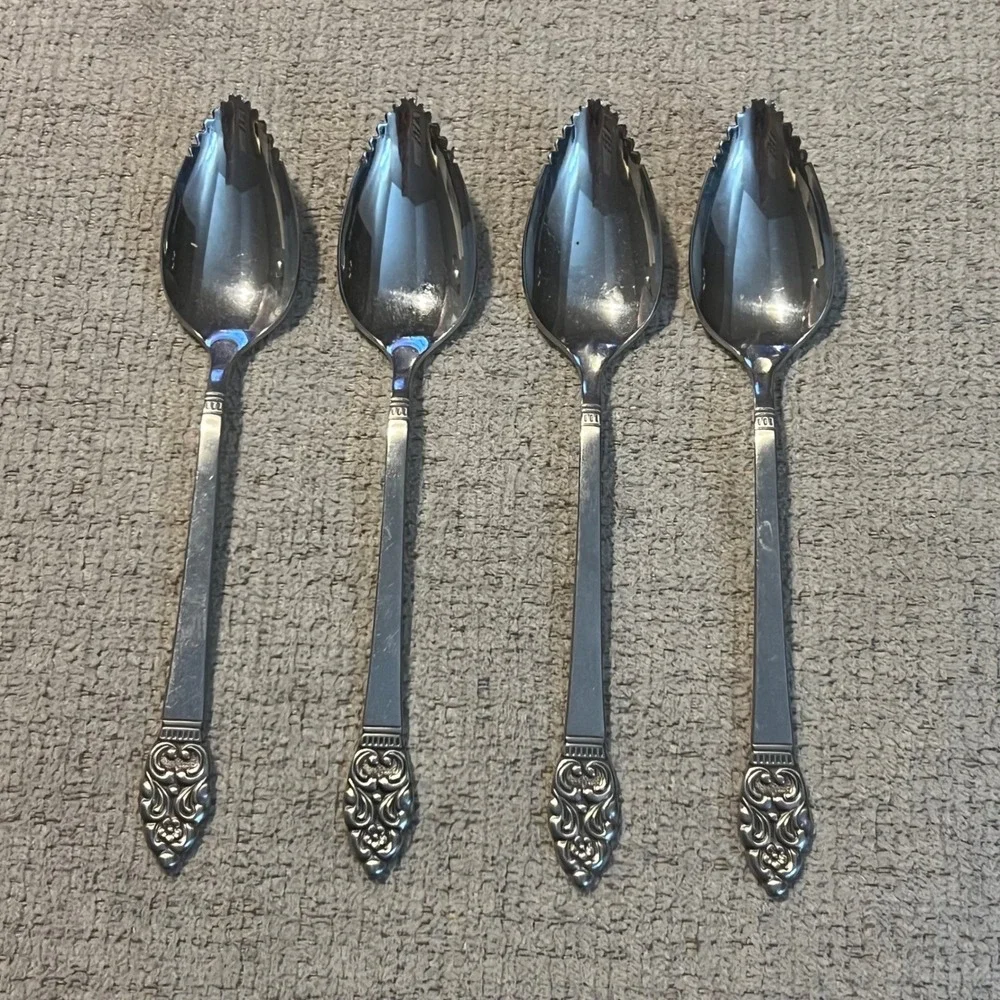 Oneida Community Stainless Affection Grapefruit Spoons Serrated Edge Set of 4